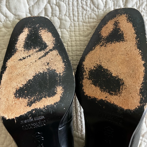 EUC VTG Jean Paul Barriol black leather pump w/ankle strap & bows - Picture 9 of 14